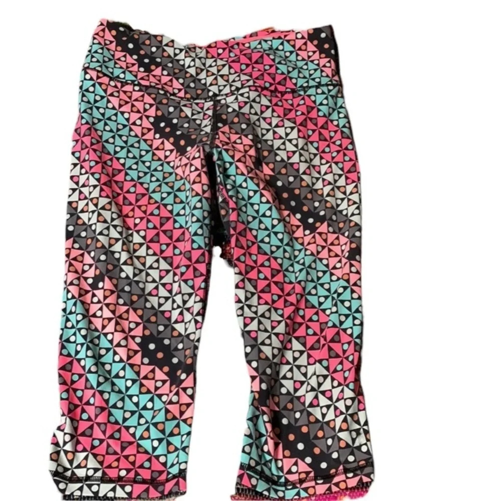 Victoria's Secret medium cropped leggings